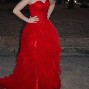 Prom Dress. Strapless. Sweetheart.